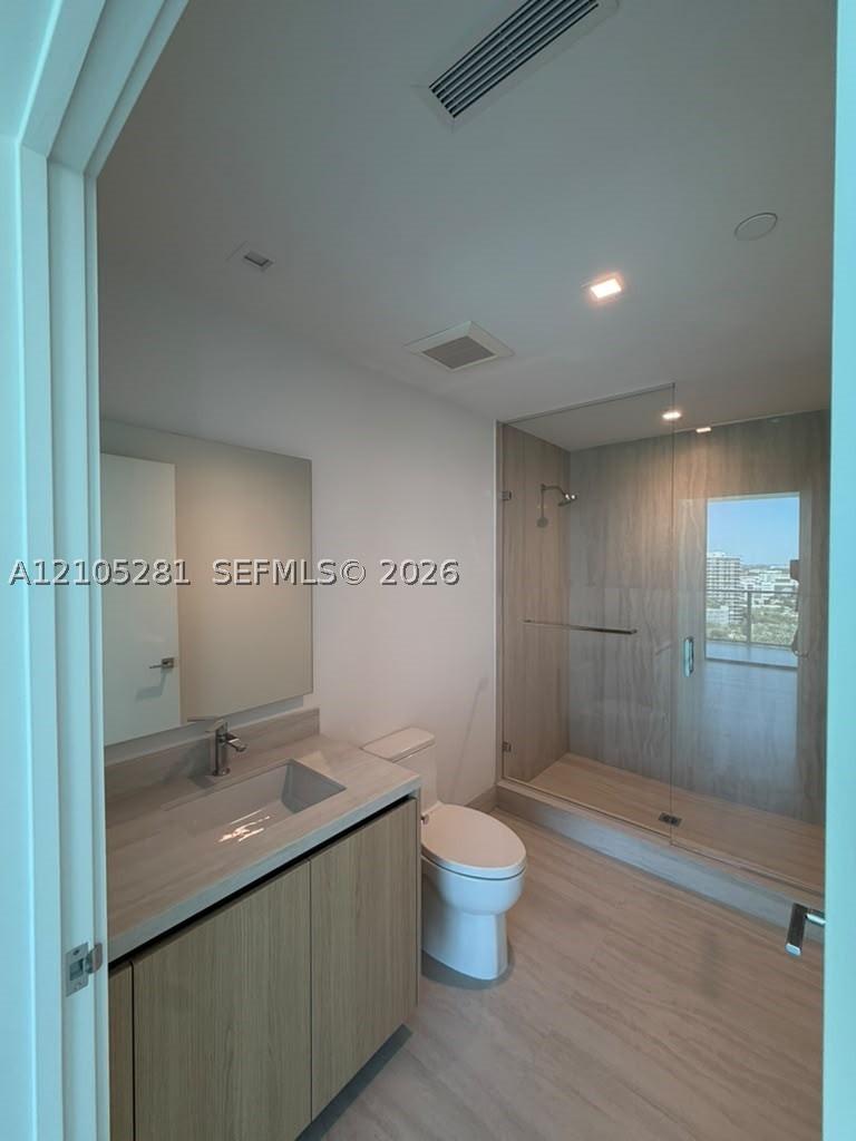 2411 Laguna Cir #1606, North Miami FL 33181