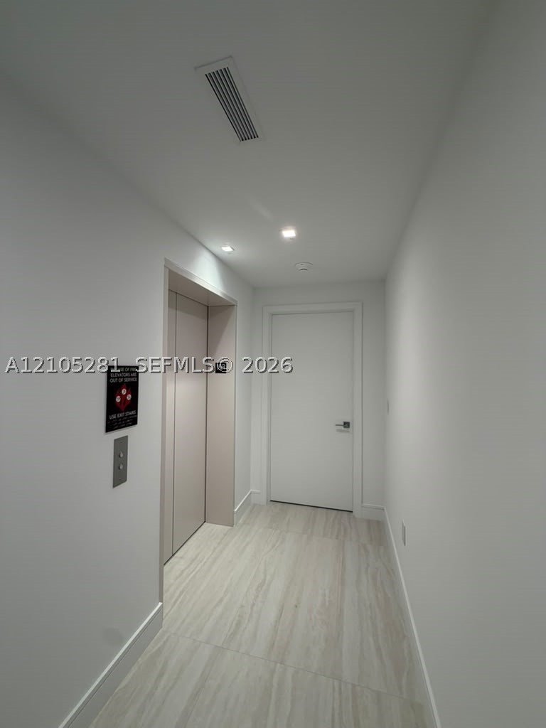 2411 Laguna Cir #1606, North Miami FL 33181
