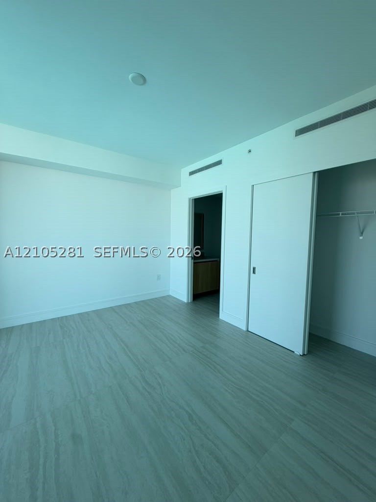 2411 Laguna Cir #1606, North Miami FL 33181