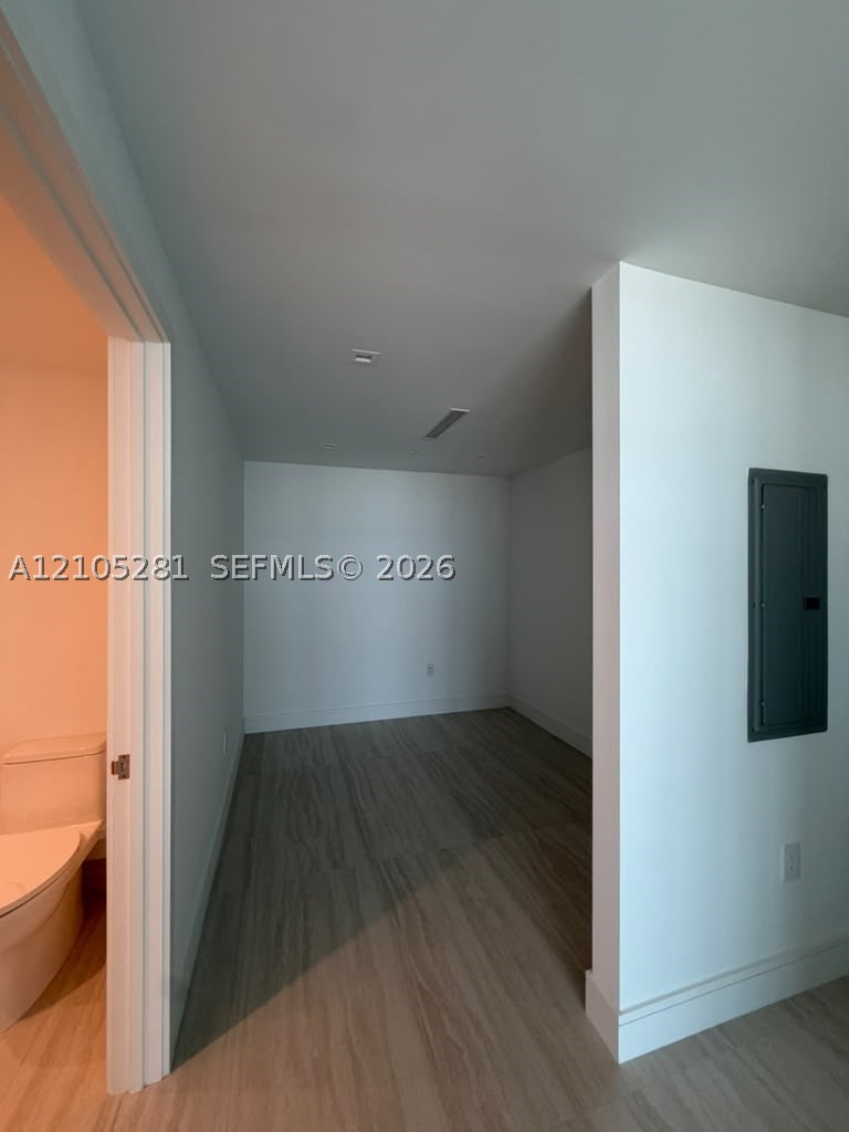 2411 Laguna Cir #1606, North Miami FL 33181