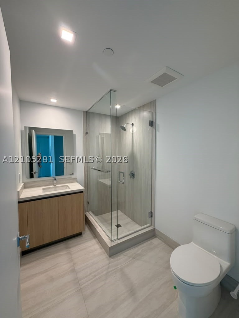 2411 Laguna Cir #1606, North Miami FL 33181