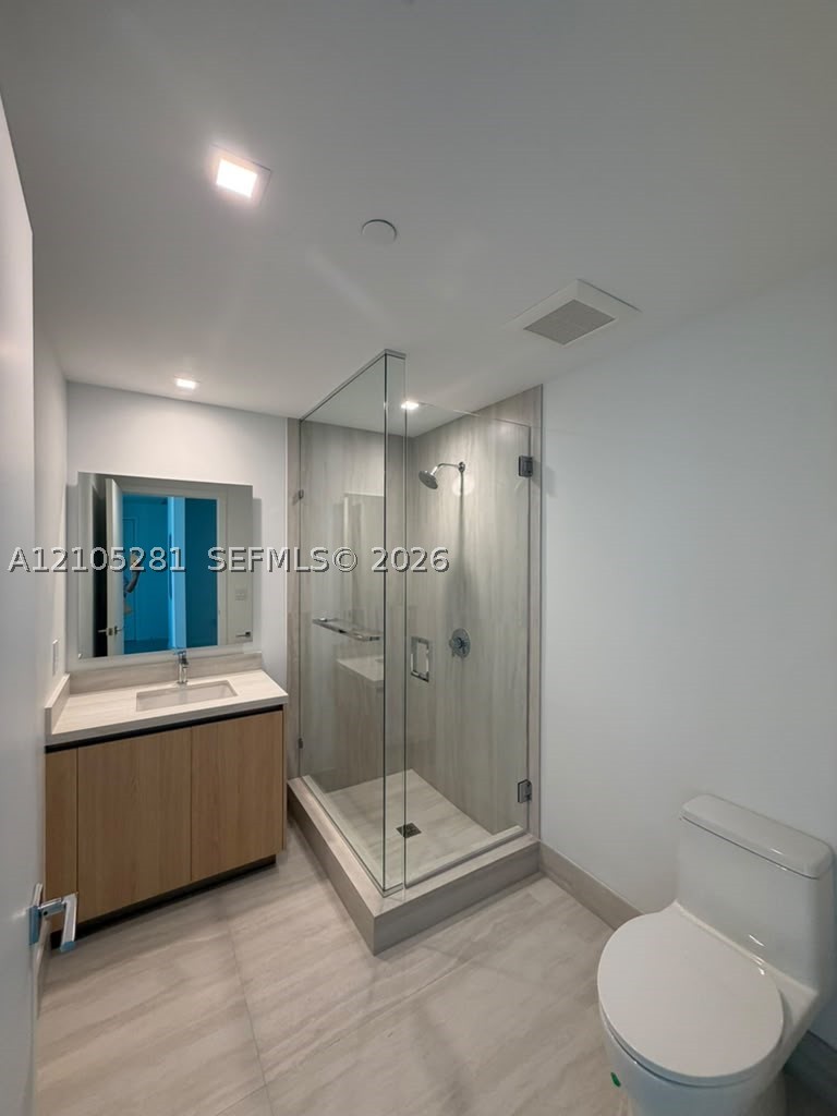 2411 Laguna Cir #1606, North Miami FL 33181