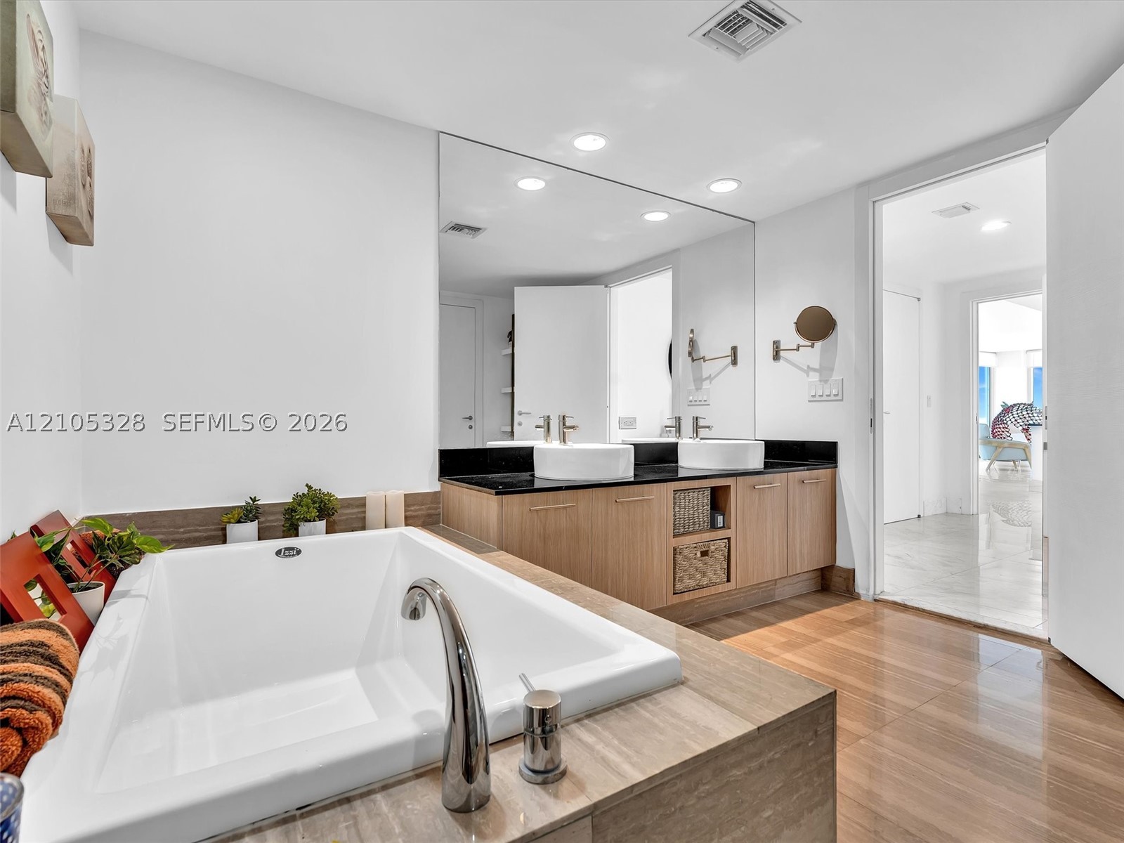 3951 S Ocean Dr #1901, Hollywood FL 33019