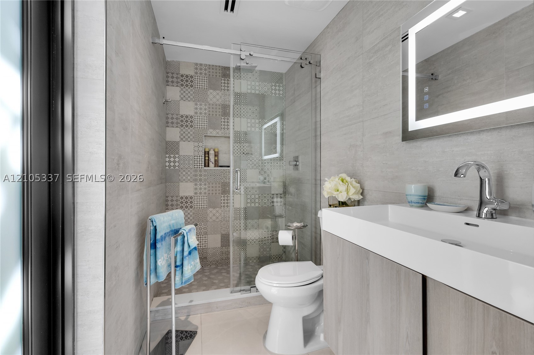 3322 NE 166th St, North Miami Beach FL 33160