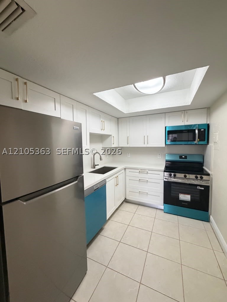 13960 Lake Placid Ct #C11, Miami Lakes FL 33014