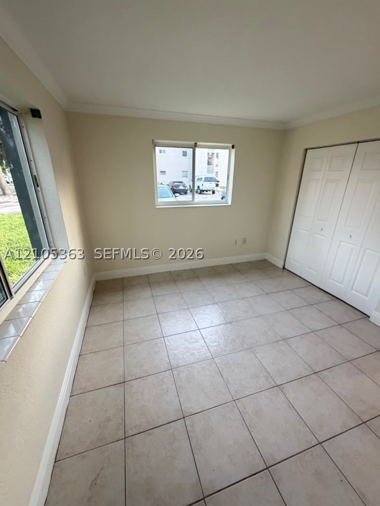 13960 Lake Placid Ct #C11, Miami Lakes FL 33014