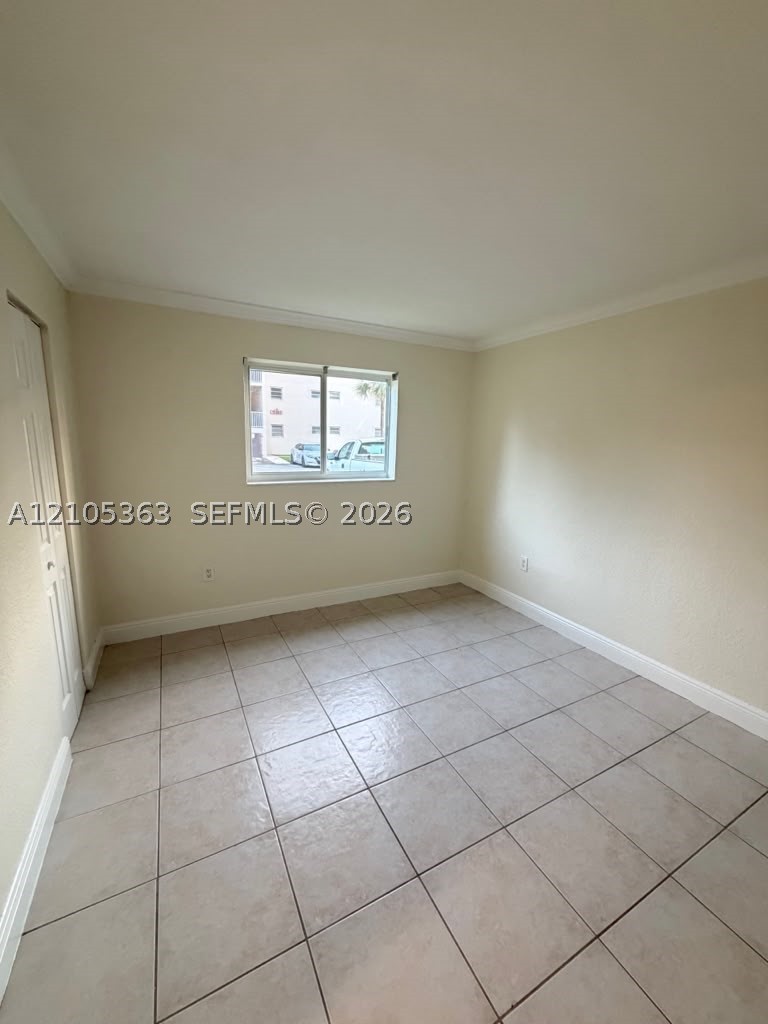 13960 Lake Placid Ct #C11, Miami Lakes FL 33014