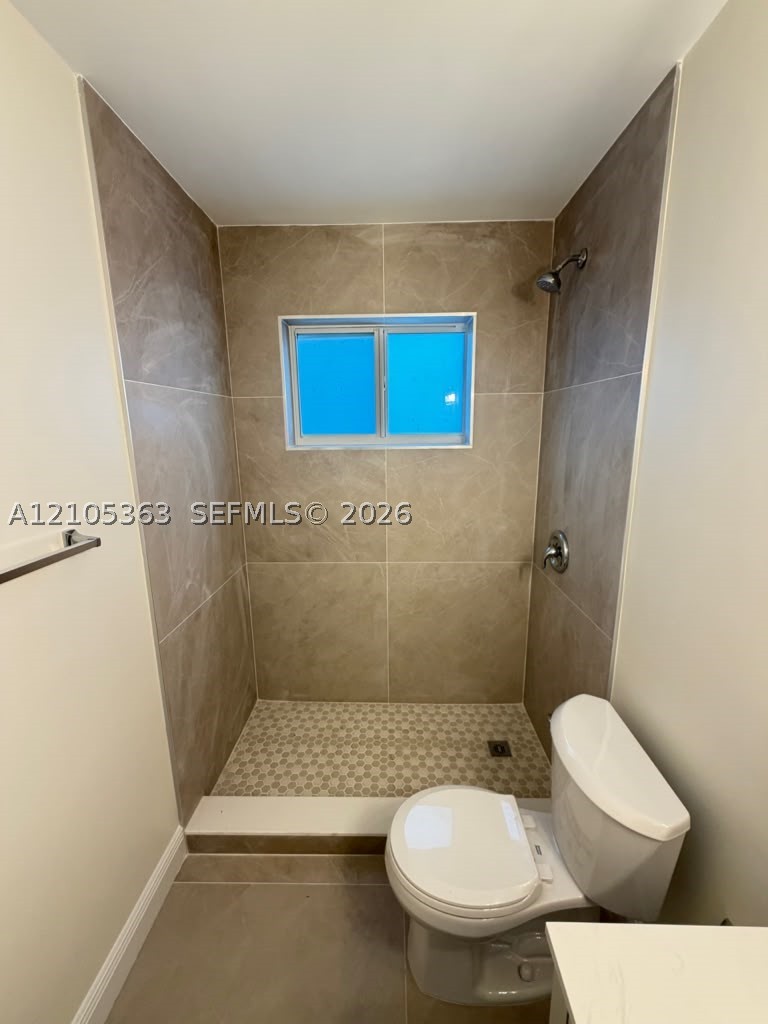 13960 Lake Placid Ct #C11, Miami Lakes FL 33014