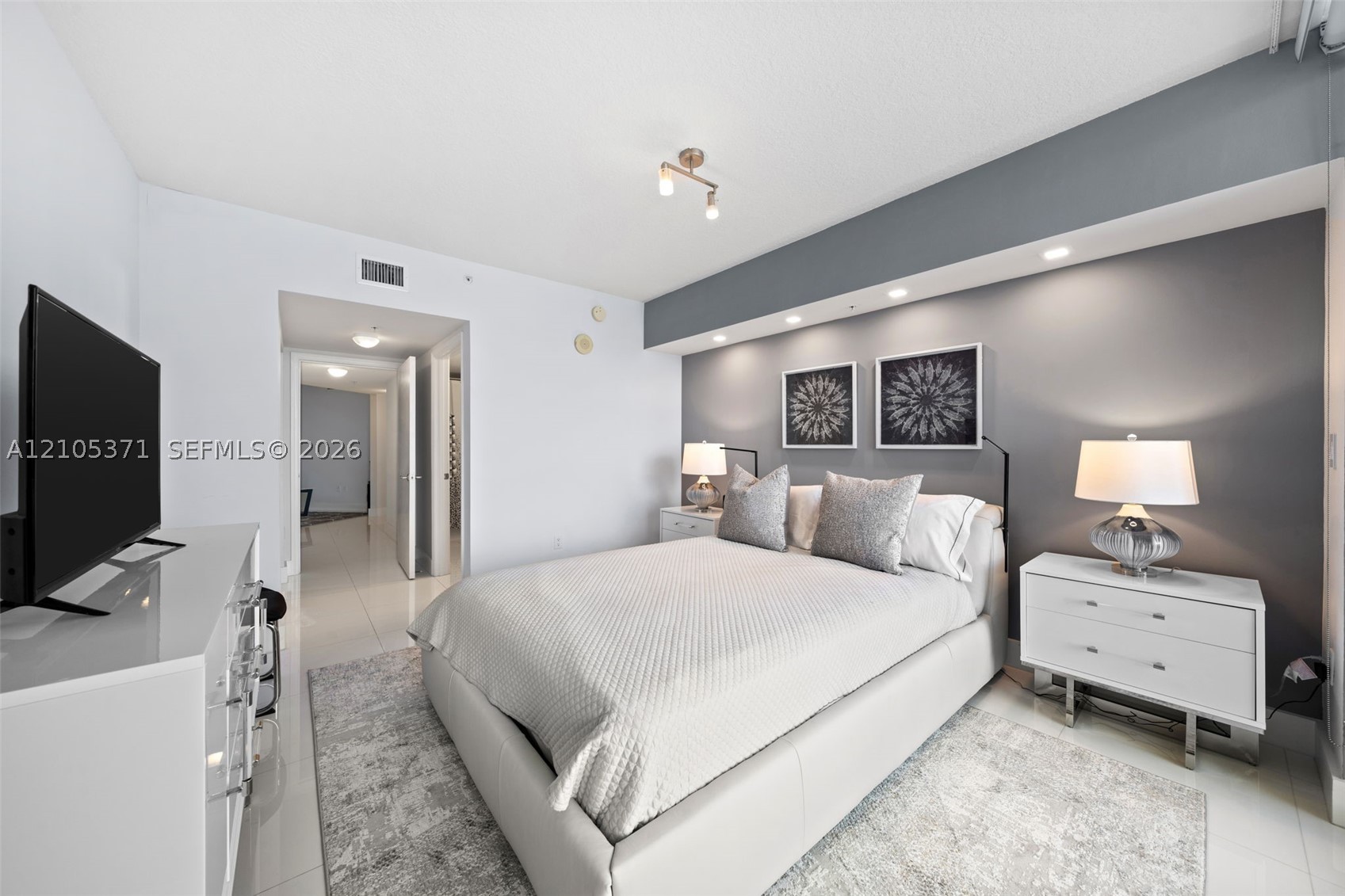 16699 Collins Ave #1104, Sunny Isles Beach FL 33160