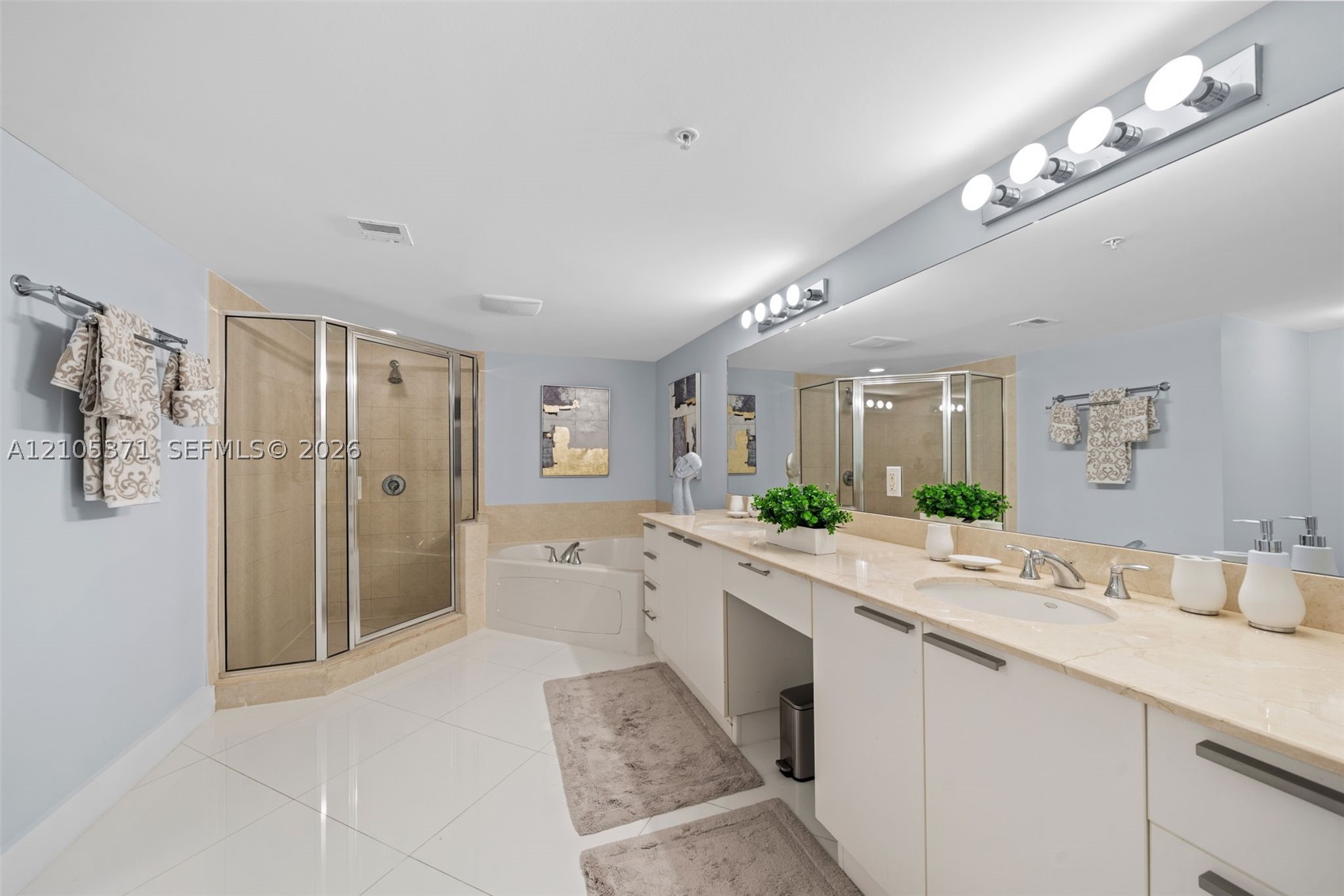 16699 Collins Ave #1104, Sunny Isles Beach FL 33160