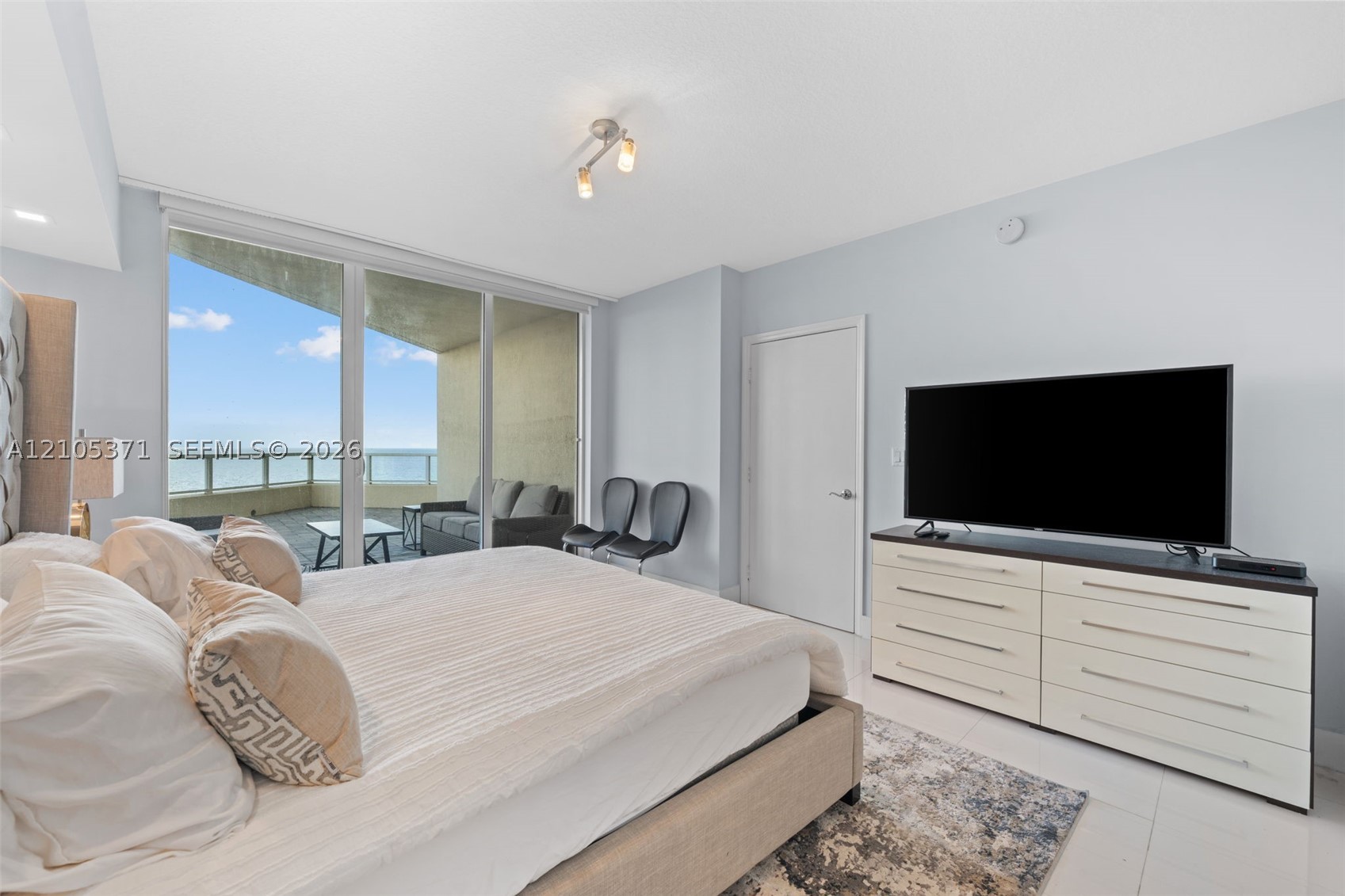 16699 Collins Ave #1104, Sunny Isles Beach FL 33160
