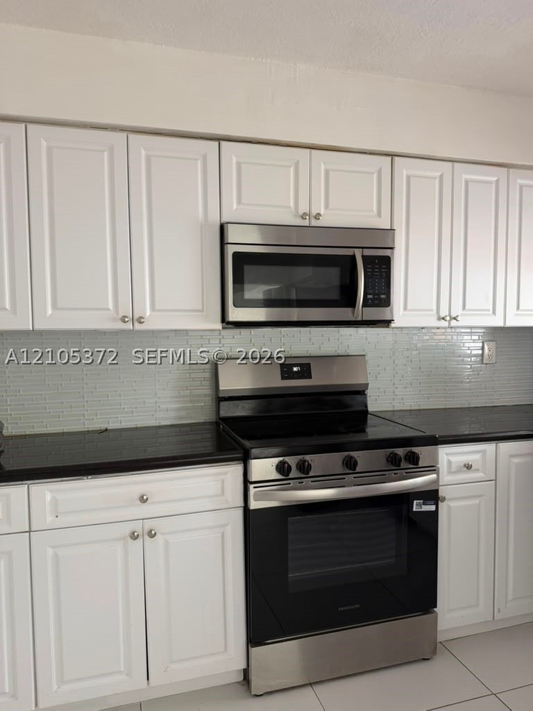 2300 NW 83rd Ave, Sunrise FL 33322
