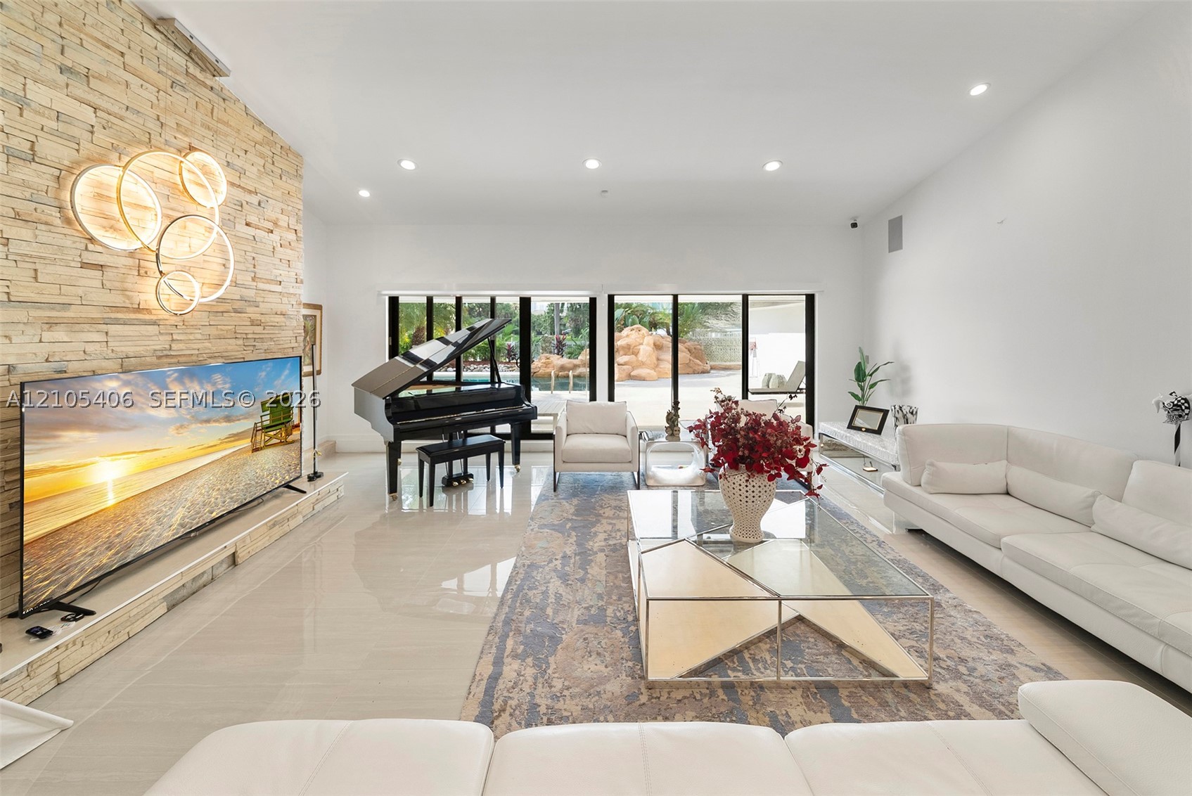 407 Sunset Dr, Hallandale Beach FL 33009