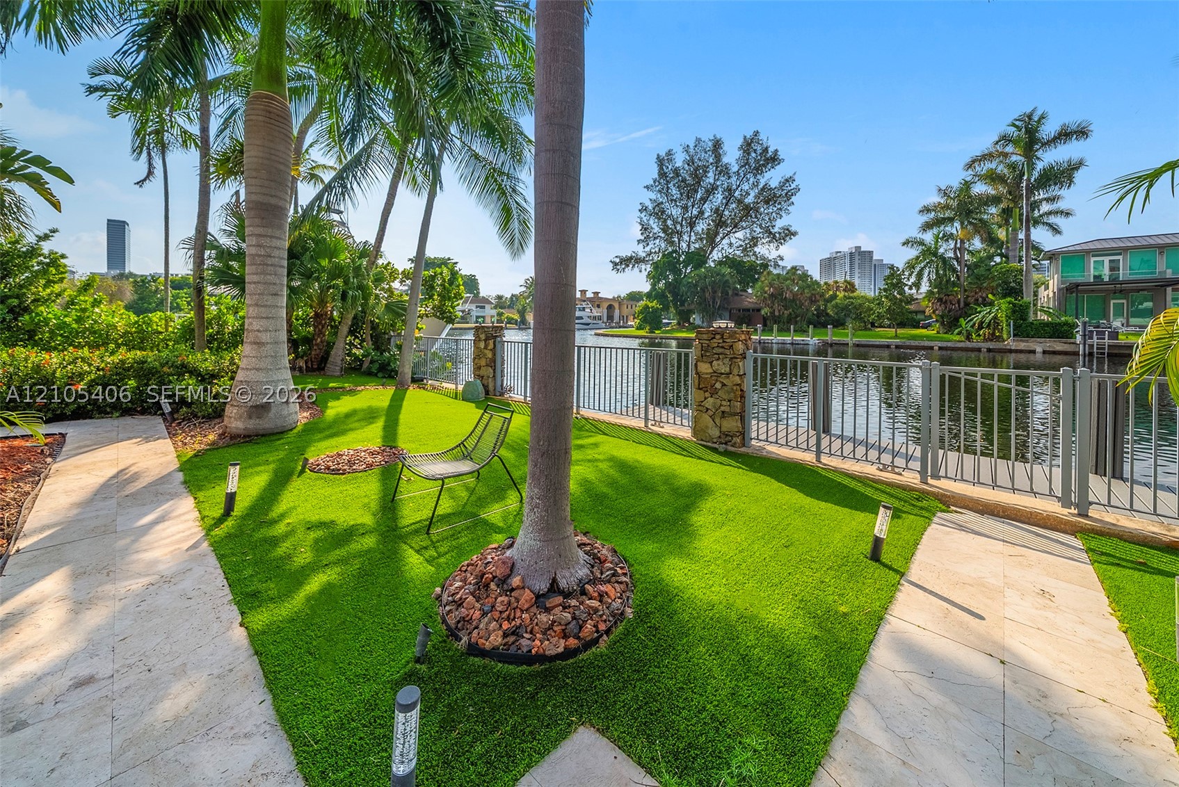 407 Sunset Dr, Hallandale Beach FL 33009