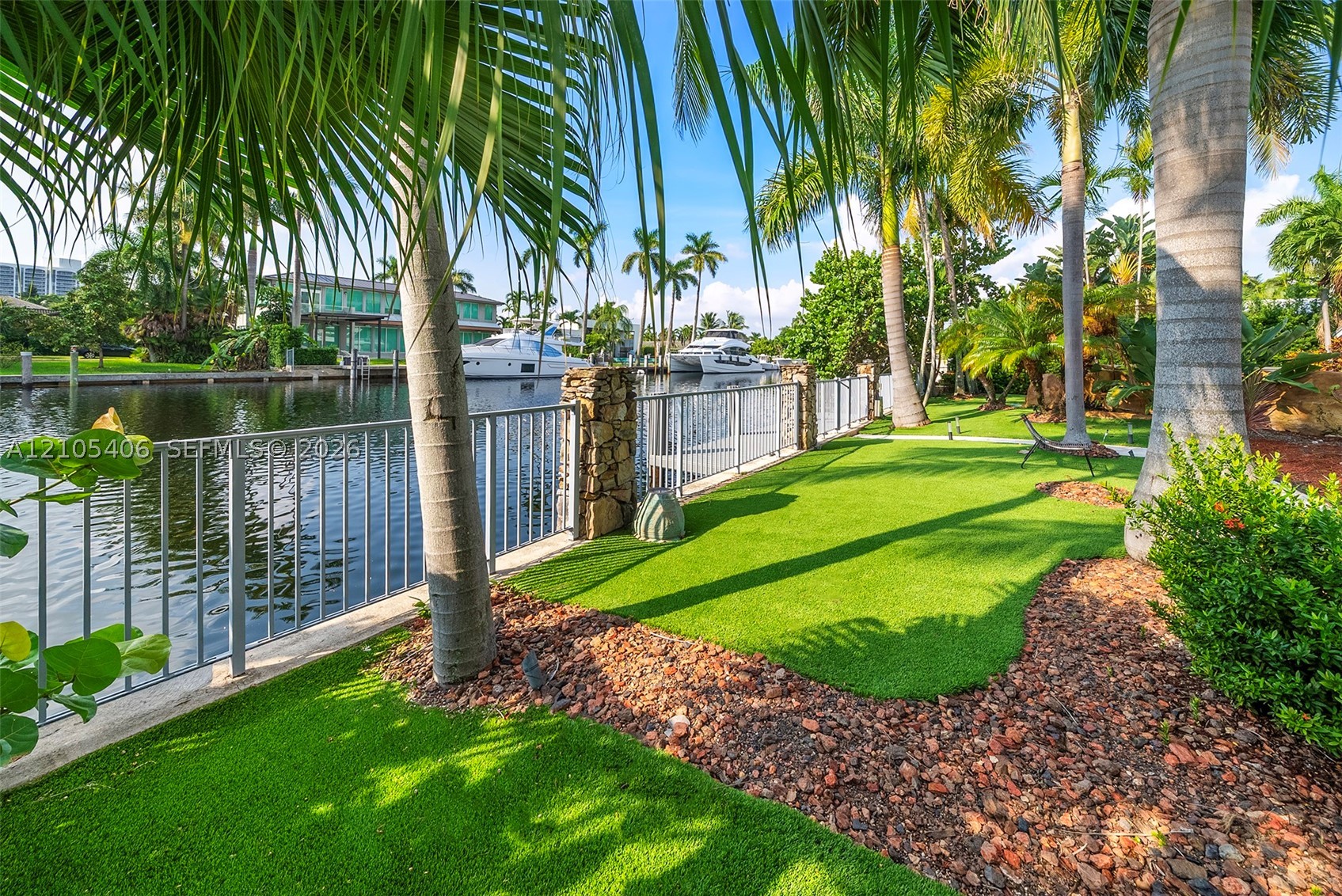 407 Sunset Dr, Hallandale Beach FL 33009