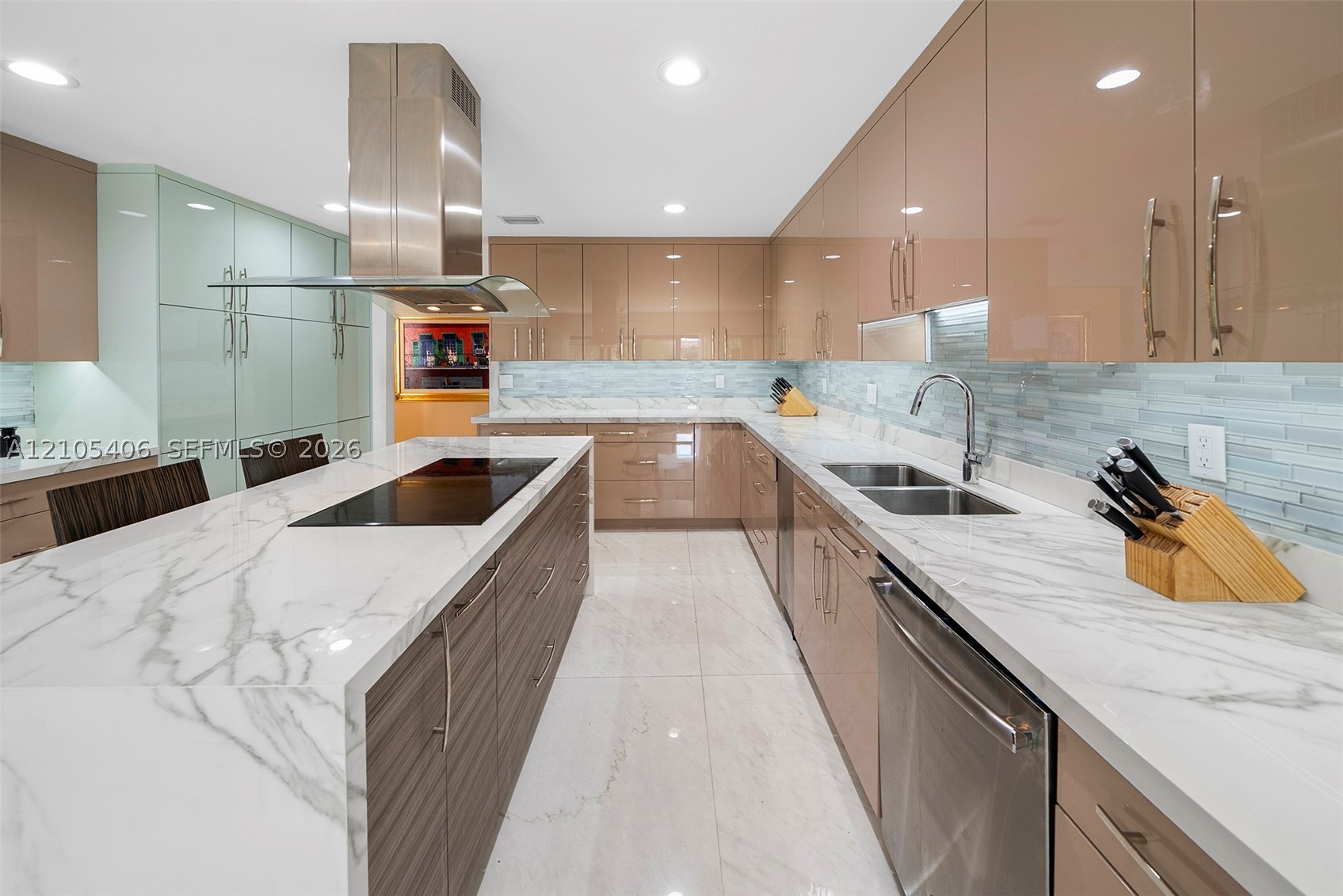 407 Sunset Dr, Hallandale Beach FL 33009