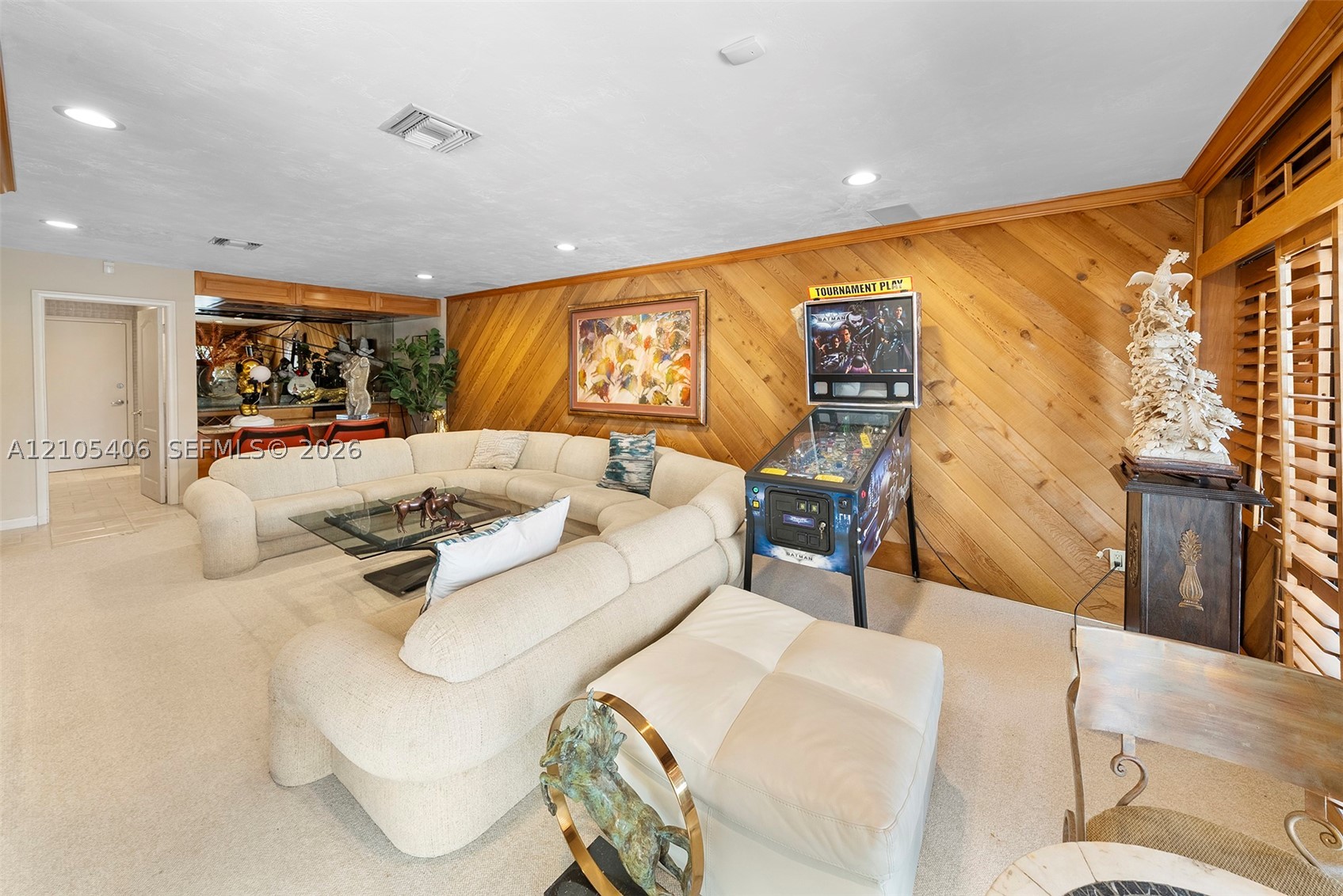 407 Sunset Dr, Hallandale Beach FL 33009