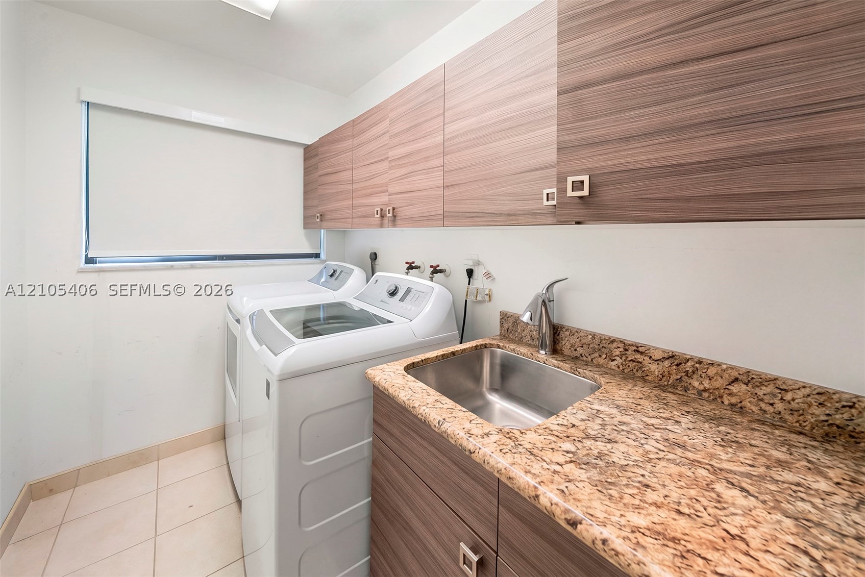 407 Sunset Dr, Hallandale Beach FL 33009