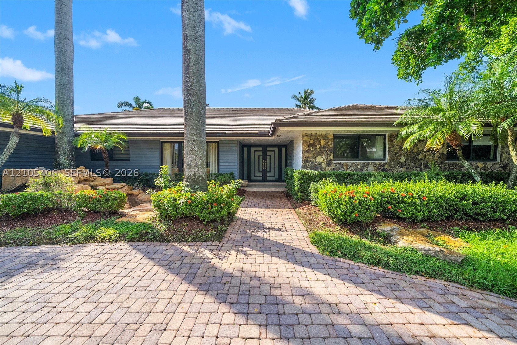 407 Sunset Dr, Hallandale Beach FL 33009