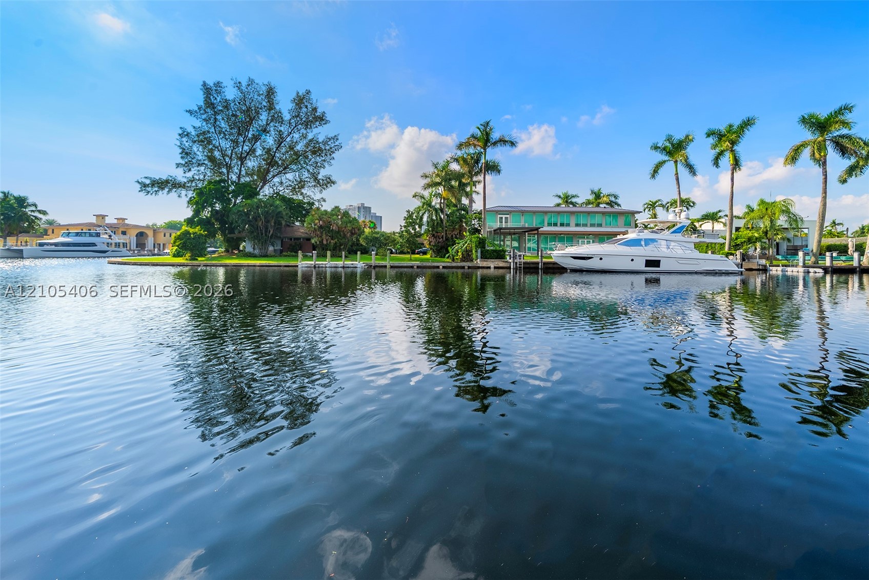 407 Sunset Dr, Hallandale Beach FL 33009