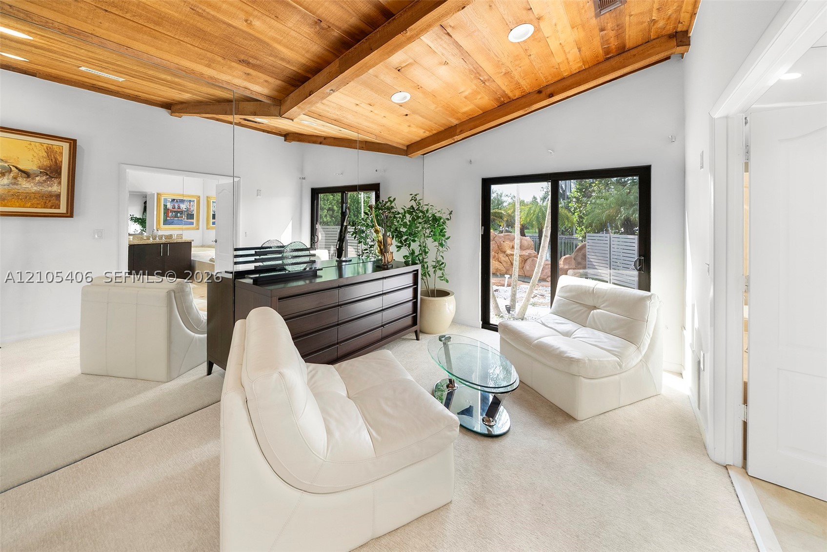 407 Sunset Dr, Hallandale Beach FL 33009