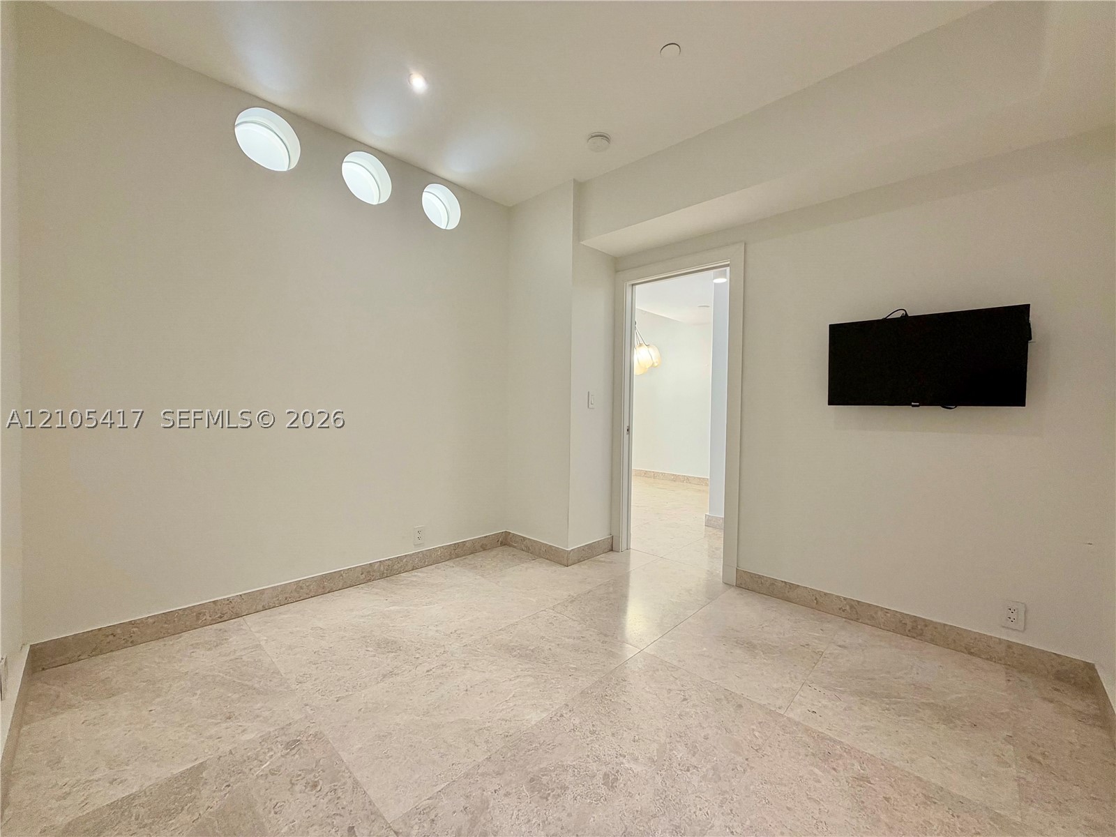 201 Crandon Blvd #605, Key Biscayne FL 33149