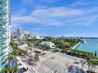 888 Biscayne Blvd #811, Miami FL 33132