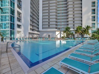 888 Biscayne Blvd #811, Miami FL 33132