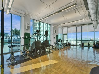 888 Biscayne Blvd #811, Miami FL 33132