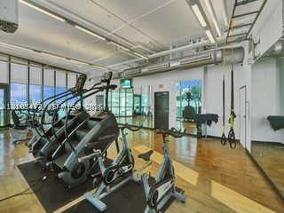 888 Biscayne Blvd #811, Miami FL 33132