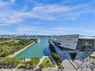 888 Biscayne Blvd #811, Miami FL 33132