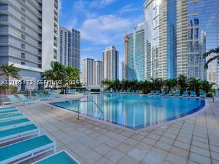 888 Biscayne Blvd #811, Miami FL 33132
