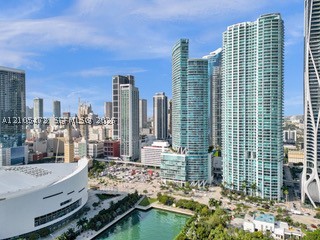 888 Biscayne Blvd #811, Miami FL 33132