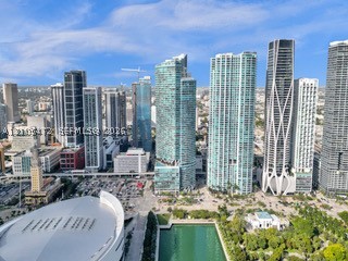 888 Biscayne Blvd #811, Miami FL 33132