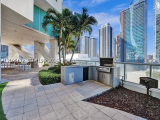 888 Biscayne Blvd #811, Miami FL 33132