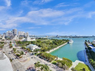 888 Biscayne Blvd #811, Miami FL 33132