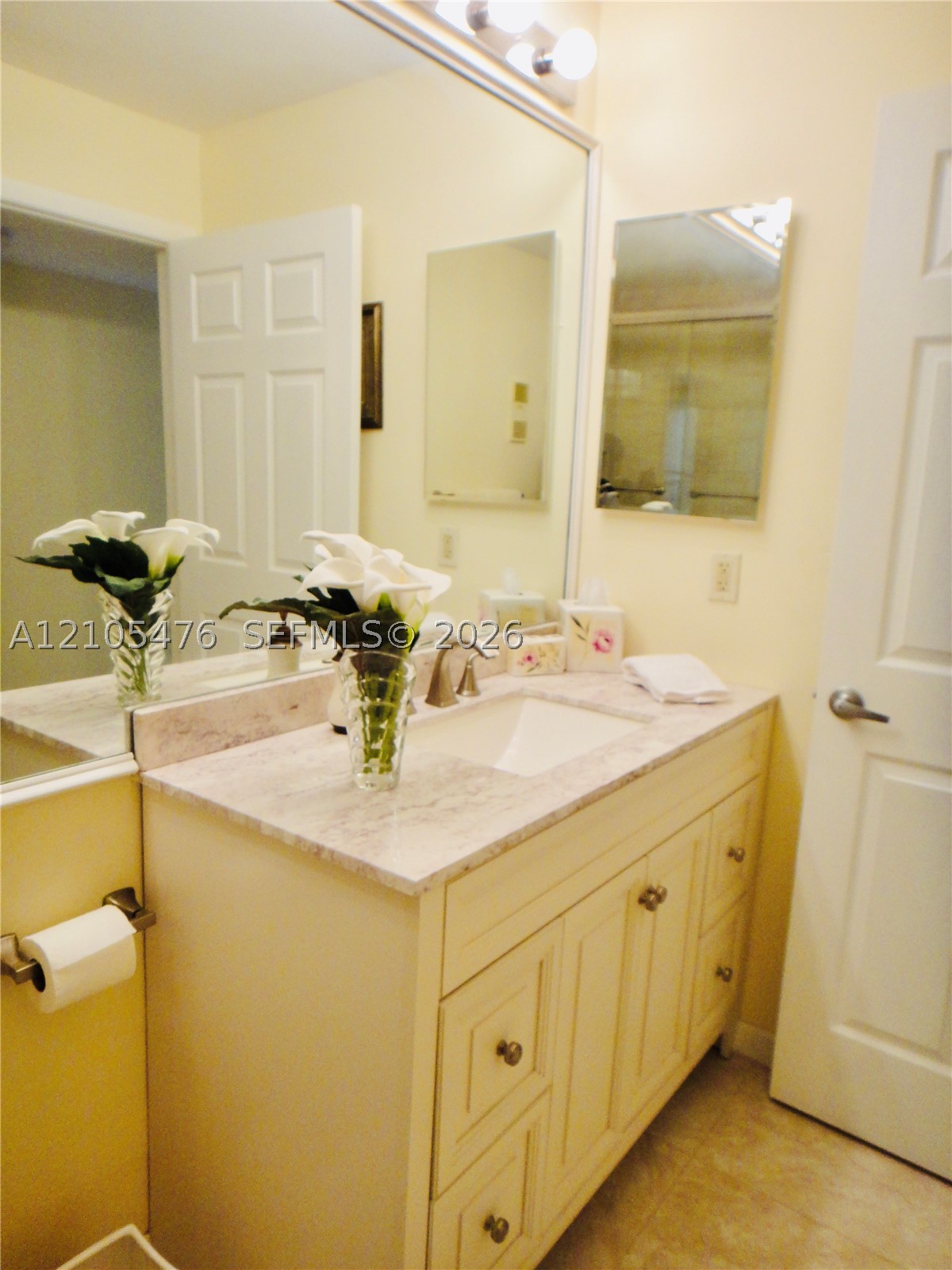 1102 Duncan Cir #104, Palm Beach Gardens FL 33418