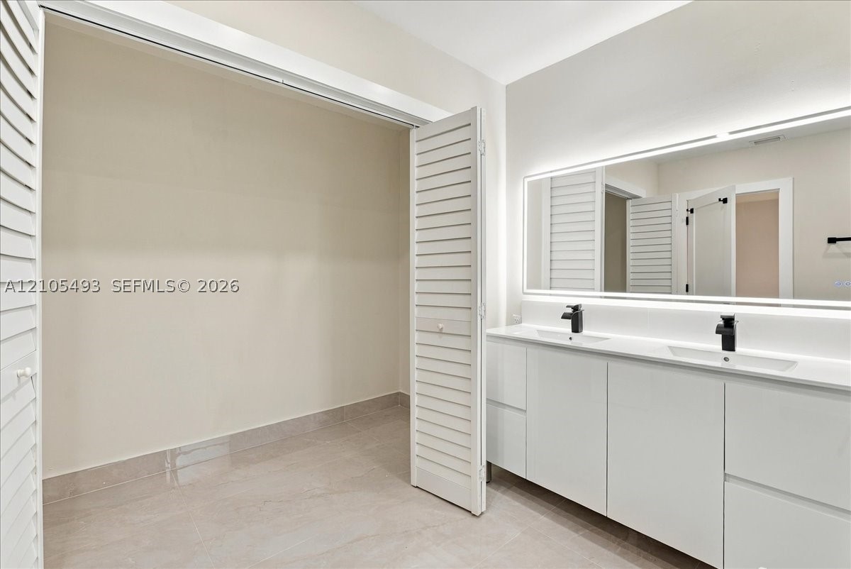 4606 SW 1st St, Miami FL 33134