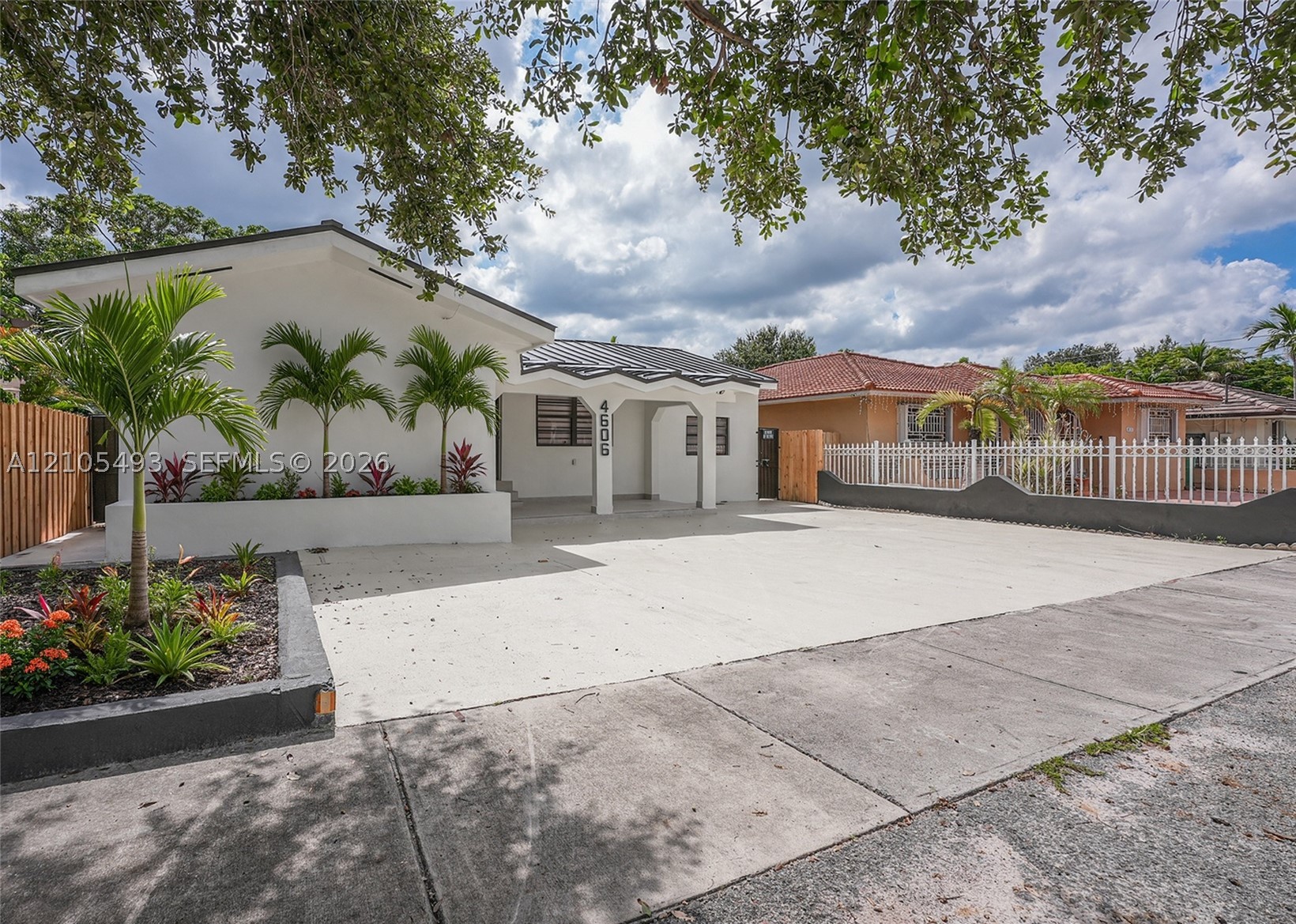 4606 SW 1st St, Miami FL 33134