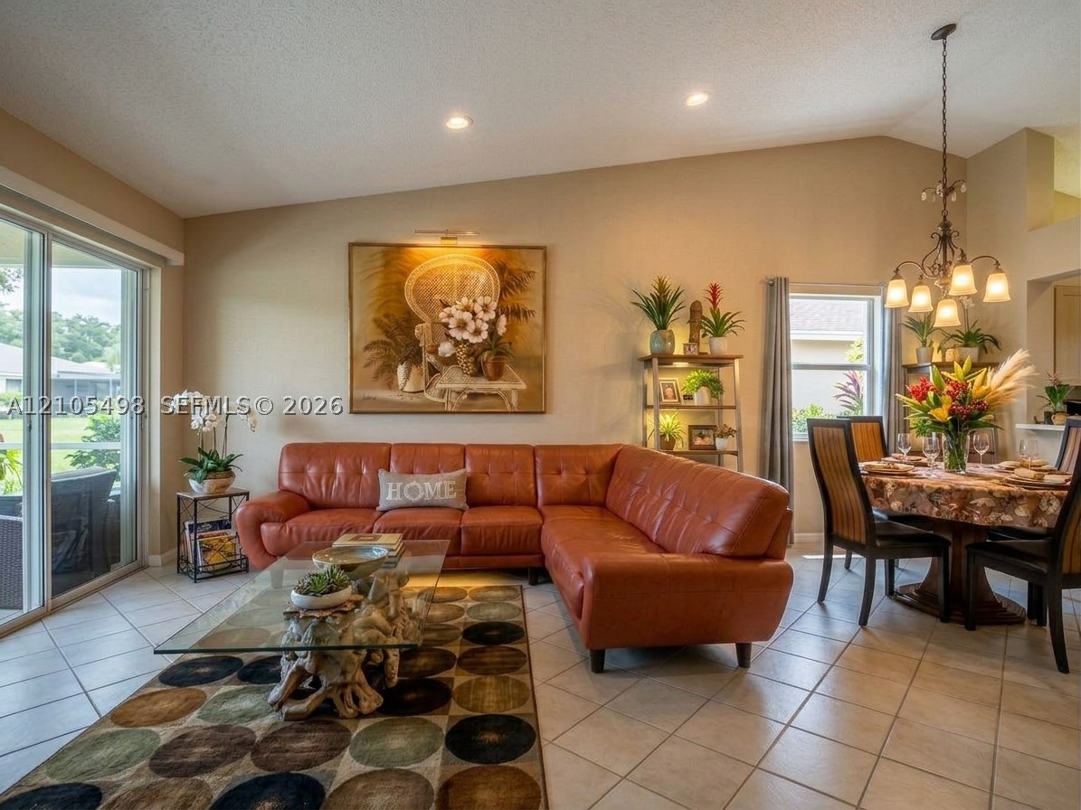 7407 N Devon Dr #212, Tamarac FL 33321