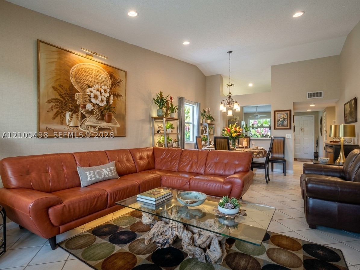 7407 N Devon Dr #212, Tamarac FL 33321