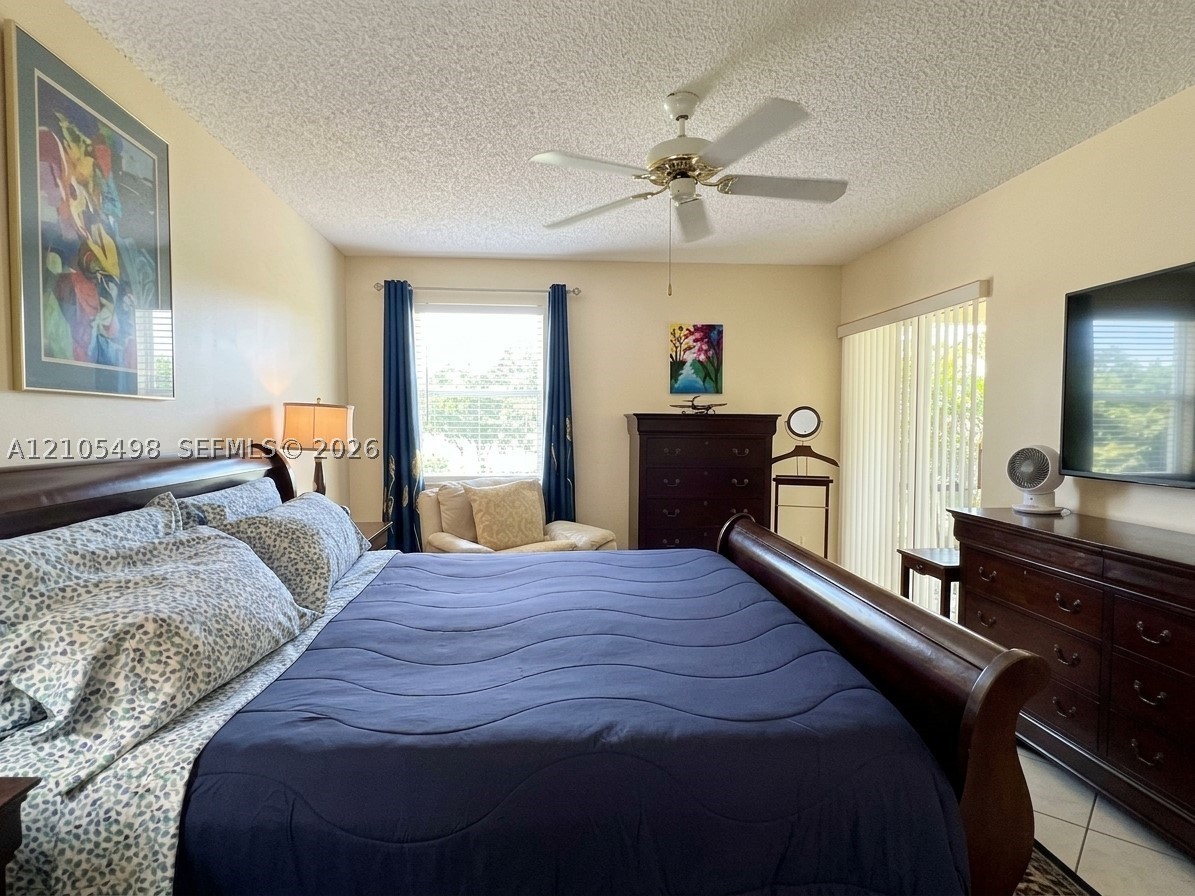 7407 N Devon Dr #212, Tamarac FL 33321