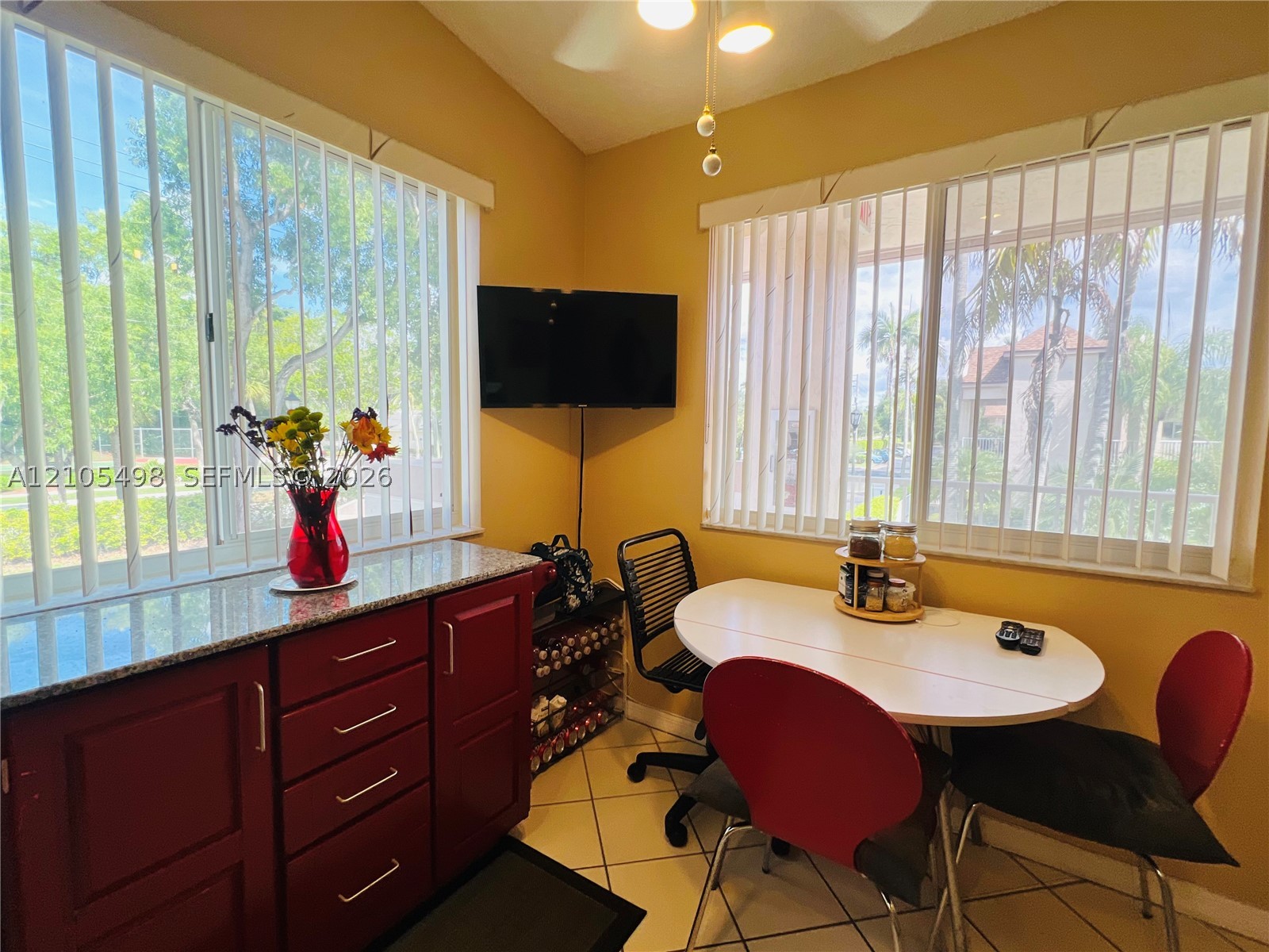 7407 N Devon Dr #212, Tamarac FL 33321