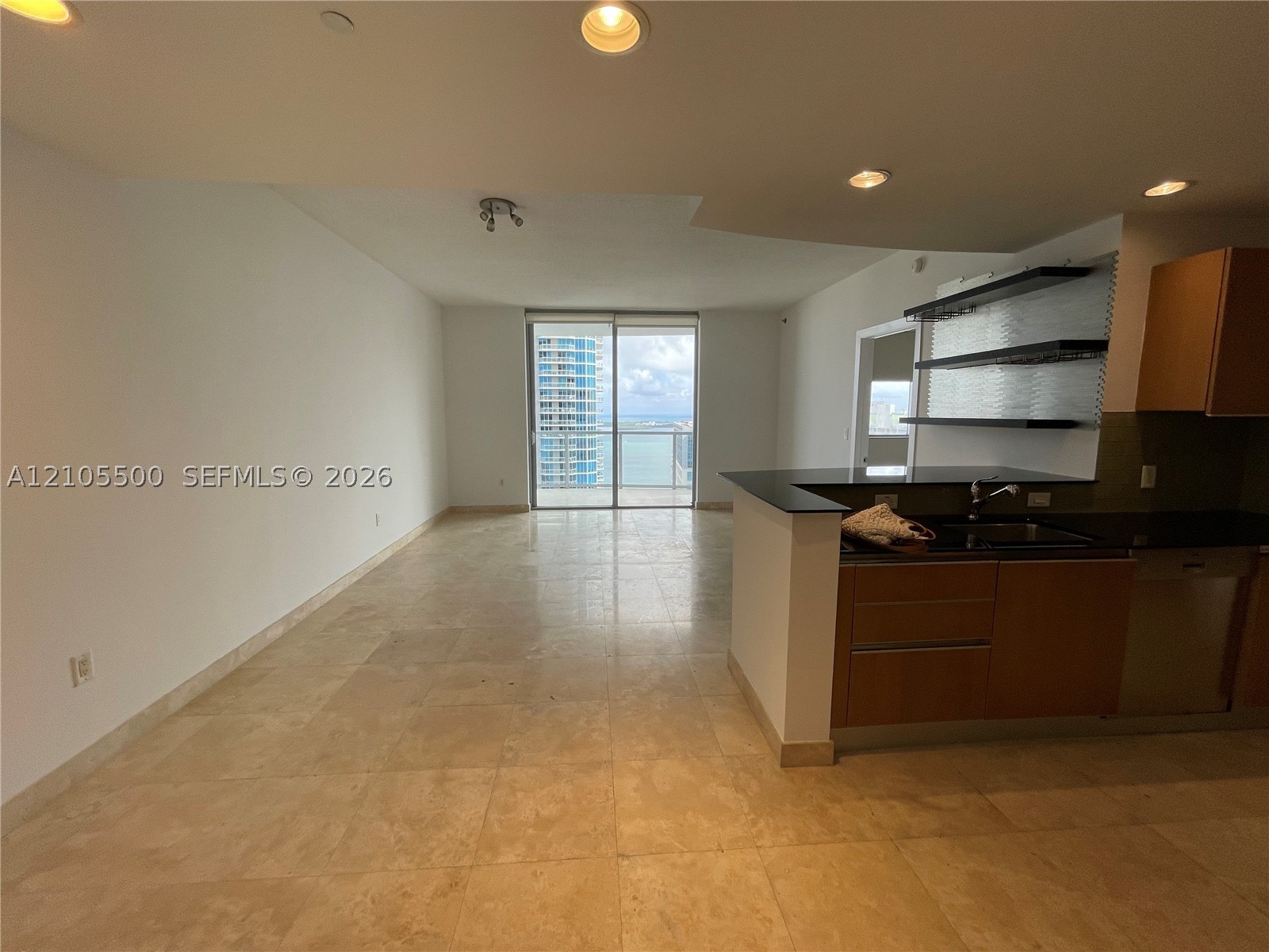 1060 Brickell Ave #3905, Miami FL 33131