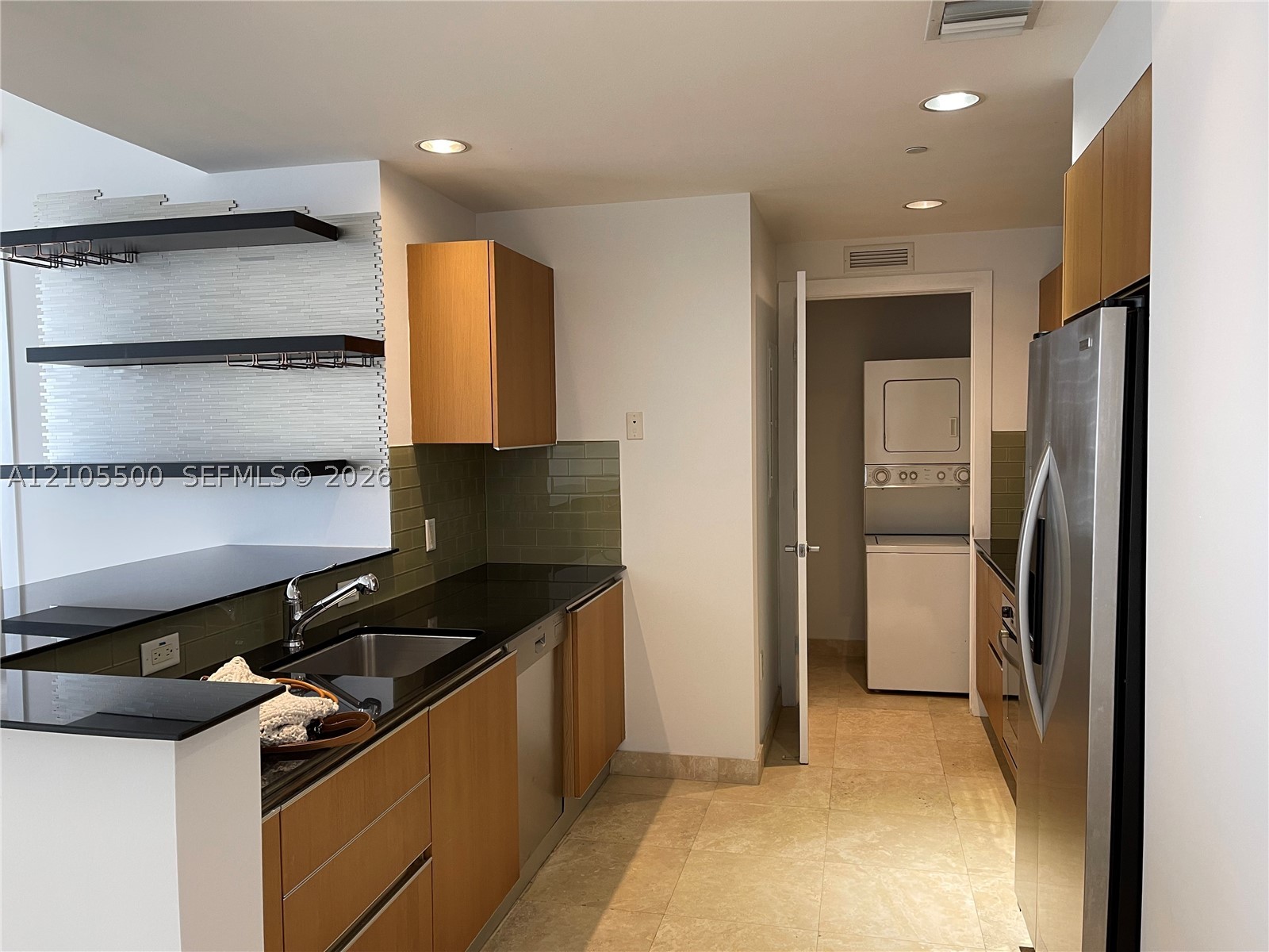 1060 Brickell Ave #3905, Miami FL 33131