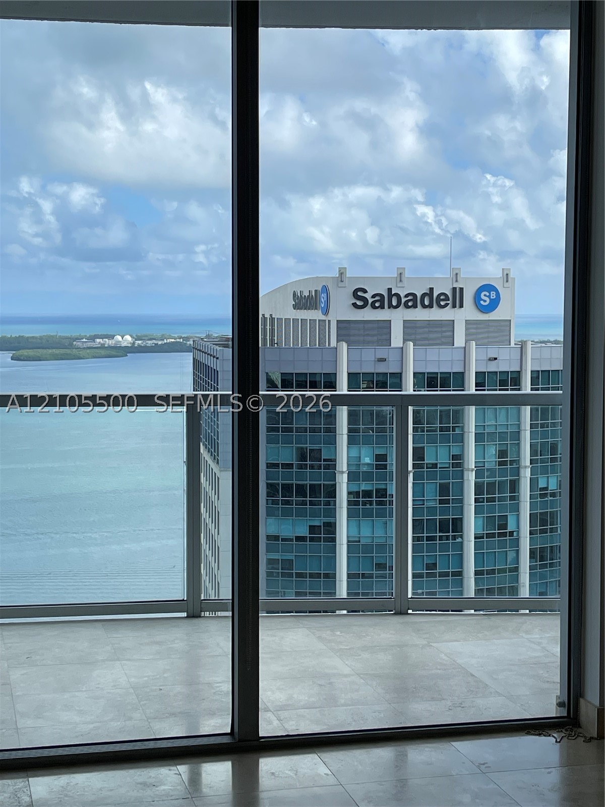 1060 Brickell Ave #3905, Miami FL 33131