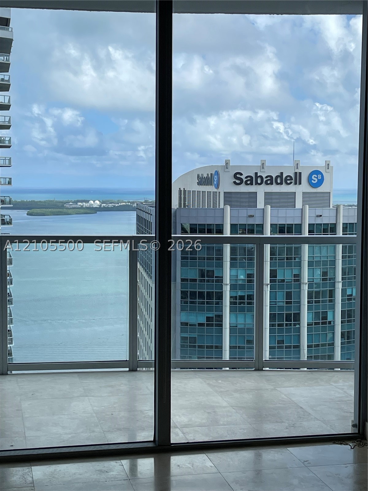 1060 Brickell Ave #3905, Miami FL 33131