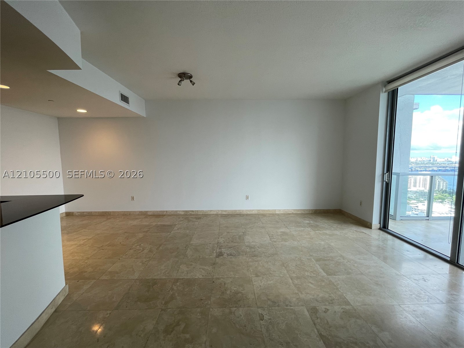 1060 Brickell Ave #3905, Miami FL 33131