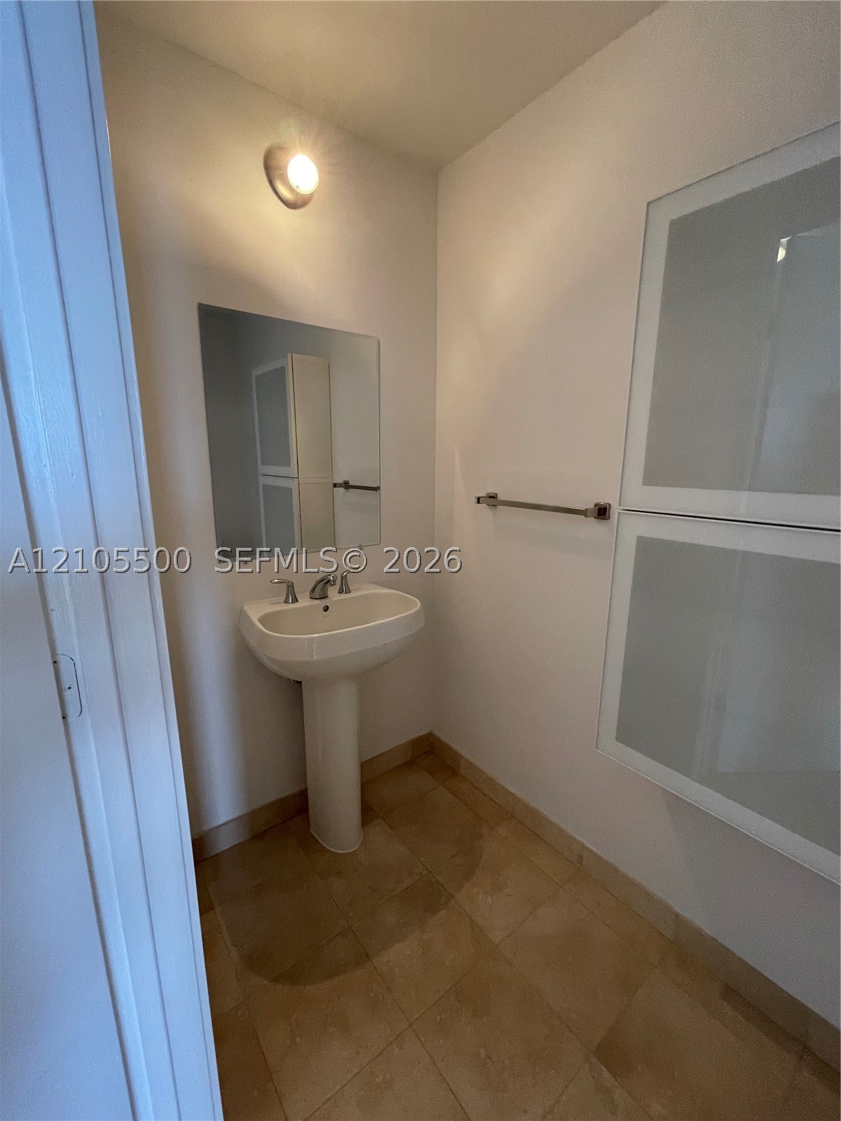 1060 Brickell Ave #3905, Miami FL 33131