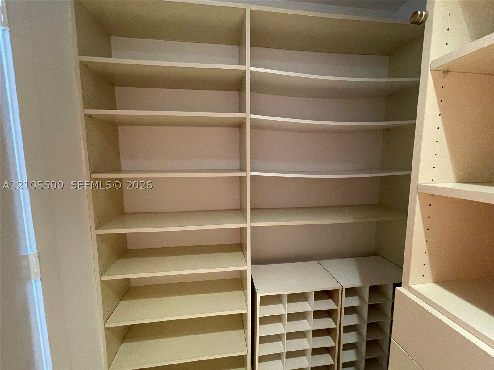 1060 Brickell Ave #3905, Miami FL 33131